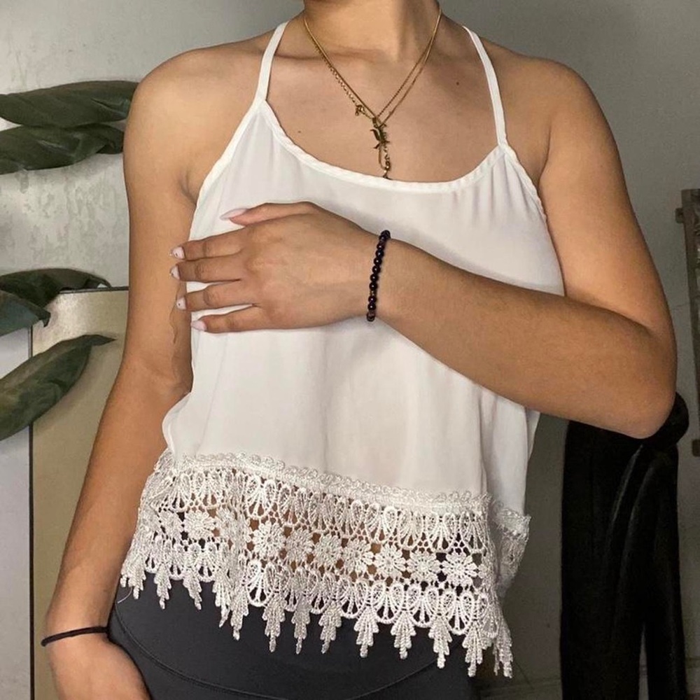 ✨ white floral top✨